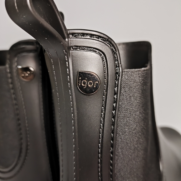 Igor Black Rain Boots with Rugged Sole And Red Details - Picture 6 of 11